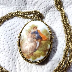 Vtg Mary Chess Fragonard Couple Creme Solid Perfume Compact Pendant Necklace